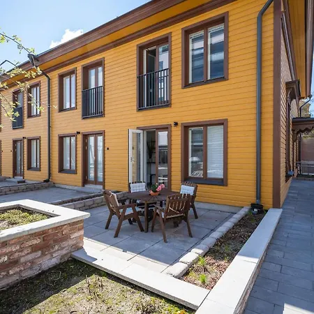 Upea Huoneisto Keskustassa Aurajoen Tuntumassa Apartment Turku